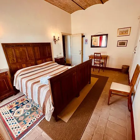 Fattoria Podere I Luoghi Apartament *